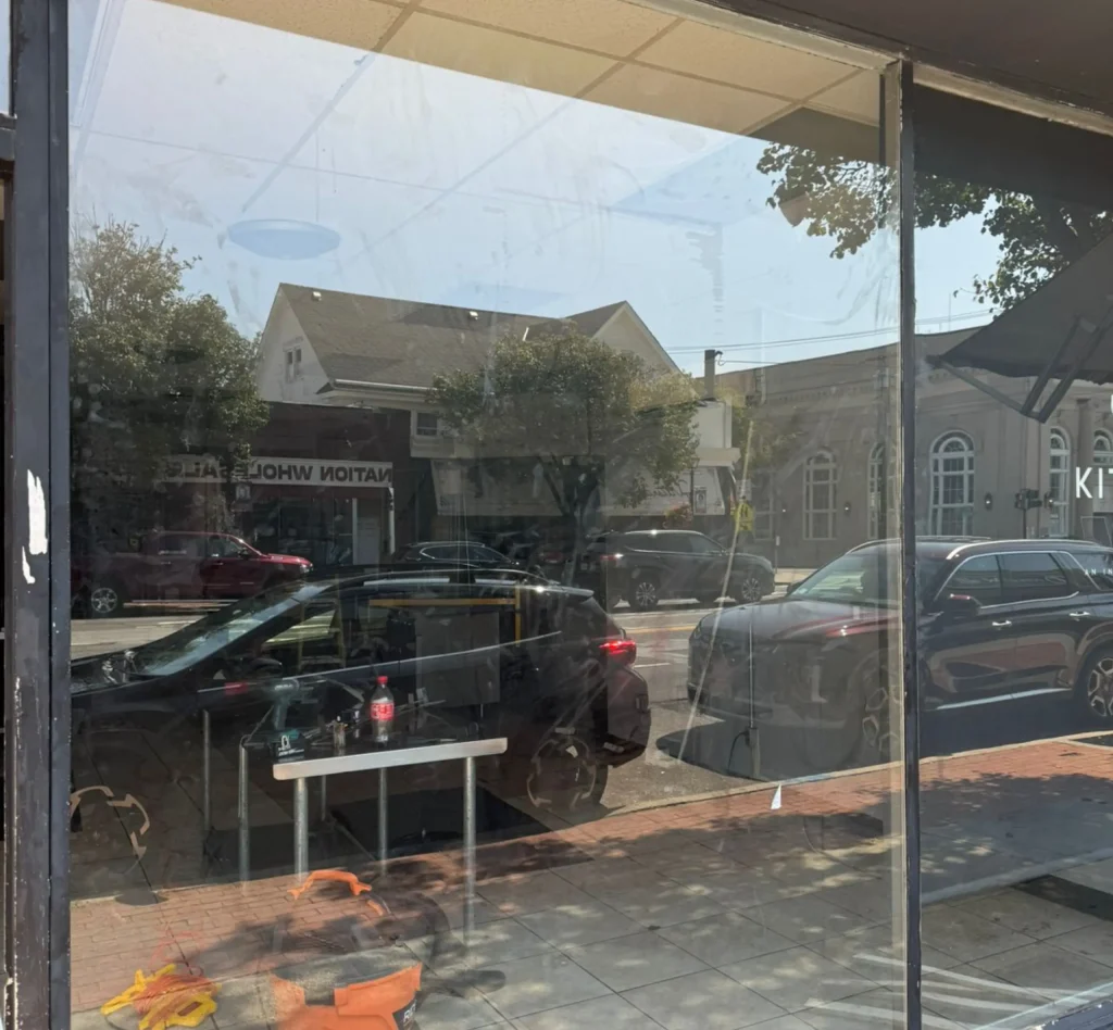 Commercial Window Glass Replacement