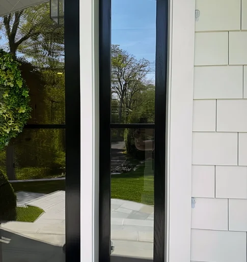 sidelight glass replacement in Suffolk and Nassau County